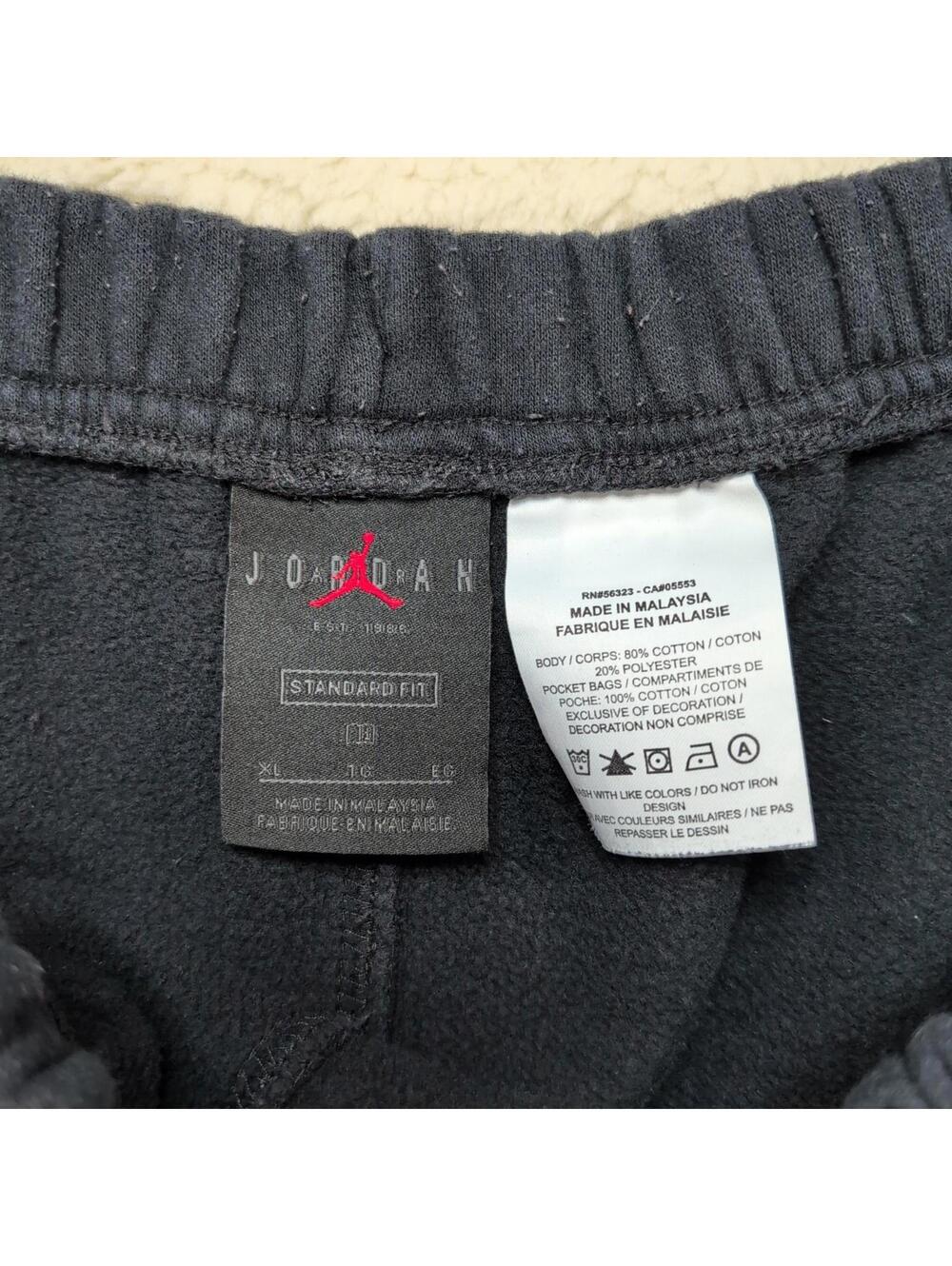Jordan Sweat Shorts Men’s XL Black Red DD5221-010 Athletic Casual Streetwear - Picture 6 of 11